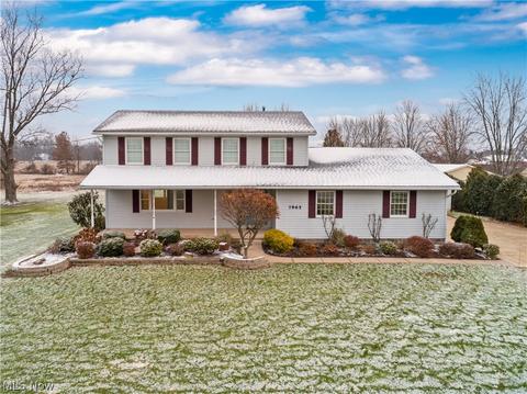 7965 Beach Rd, Wadsworth, OH 44281 photo 1