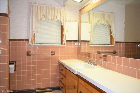 1309 Westminister Ave, Ashtabula, OH 44004 photo 23
