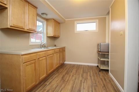 63 Grandview Ave, Struthers, OH 44471 photo 5