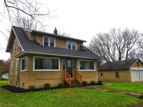 1323 Ohio Ave, Ashtabula, OH 44004 photo 2