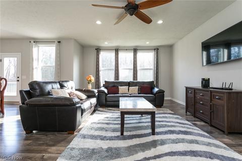 8590 Baker Ave, Mentor, OH 44060 photo 6
