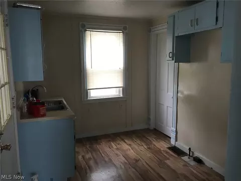 511 State St, Conneaut, OH 44030 photo 2