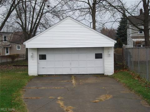 489 Maplewood Ave, Struthers, OH 44471 photo 7