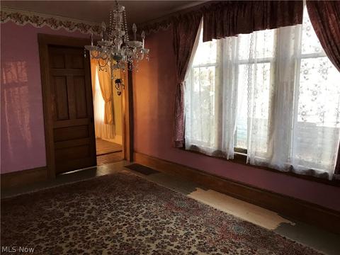 123 Walnut St, Barnesville, OH 43713 photo 4
