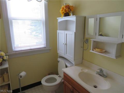 123 Walnut St, Barnesville, OH 43713 photo 21