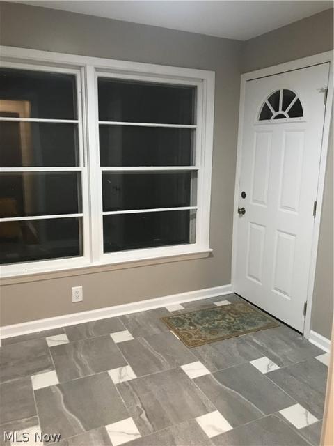 644 Fair St, Berea, OH 44017 photo 8