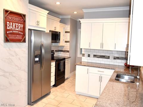 4206 Maplecrest Ave, Parma, OH 44134 photo 3