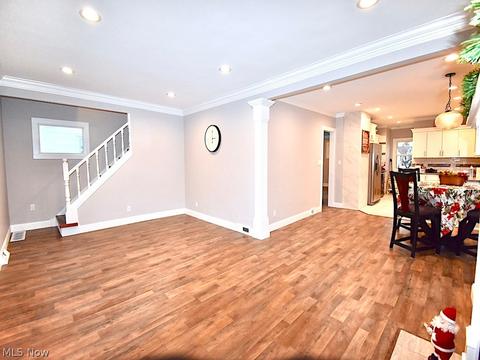 4206 Maplecrest Ave, Parma, OH 44134 photo 2
