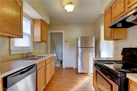 7011 Gilbert Ave, Parma, OH 44129 photo 10