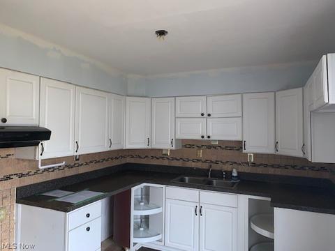 643 E St, Lorain, OH 44052 photo 4