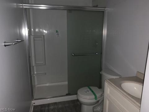 643 E St, Lorain, OH 44052 photo 8
