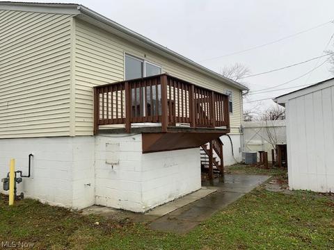 643 E St, Lorain, OH 44052 photo 2