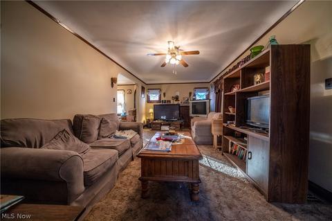 7003 Hampstead Ave, Parma, OH 44129 photo 11