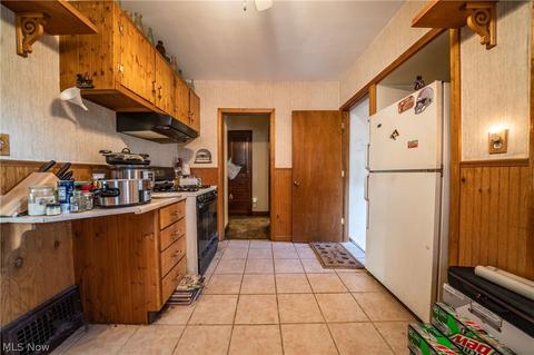 7003 Hampstead Ave, Parma, OH 44129 photo 16