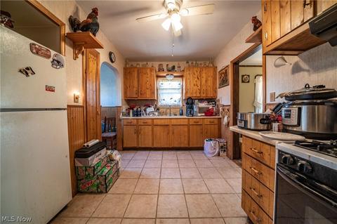 7003 Hampstead Ave, Parma, OH 44129 photo 13