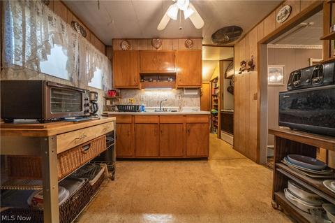 7003 Hampstead Ave, Parma, OH 44129 photo 19