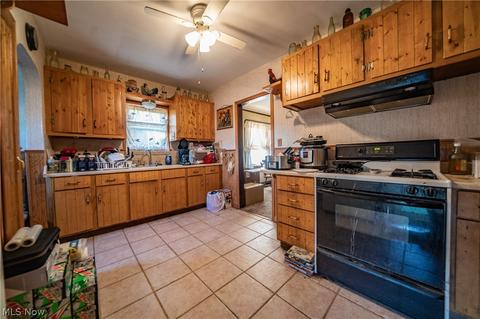 7003 Hampstead Ave, Parma, OH 44129 photo 12