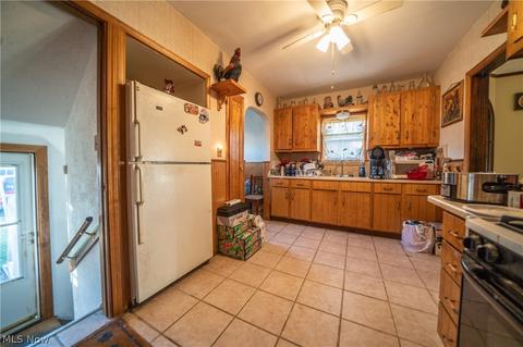 7003 Hampstead Ave, Parma, OH 44129 photo 14