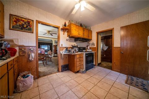7003 Hampstead Ave, Parma, OH 44129 photo 15