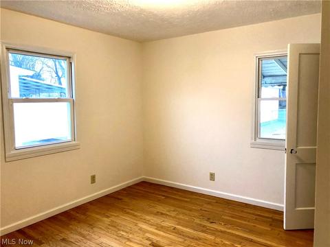 331 Brandtson Ave, Elyria, OH 44035 photo 9