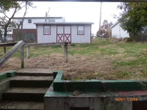 216 Henderson St, Barnesville, OH 43713 photo 7