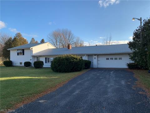 5569 Edmonds Rd, Bellevue, OH 44811 photo 1