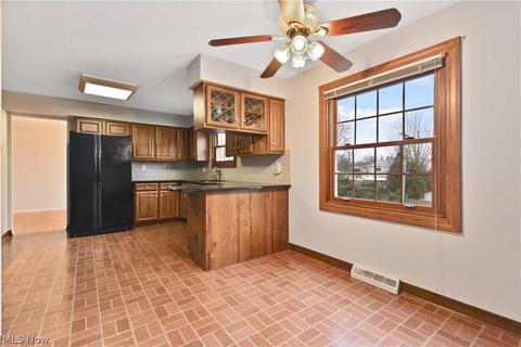 4831 Sandy Hook Dr, Parma, OH 44134 photo 10