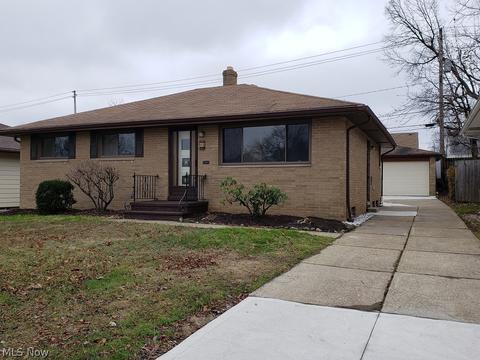 14912 Kennerdown Ave, Maple Heights, OH 44137 photo 1