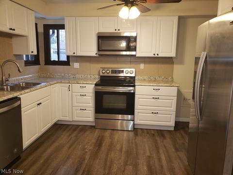 14912 Kennerdown Ave, Maple Heights, OH 44137 photo 3