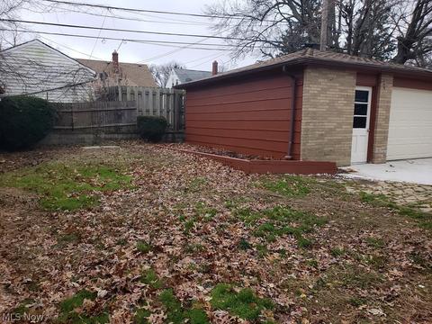 14912 Kennerdown Ave, Maple Heights, OH 44137 photo 11