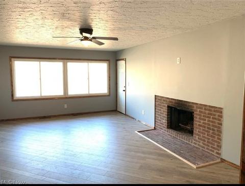 443 Maple Ave, Berea, OH 44017 photo 8