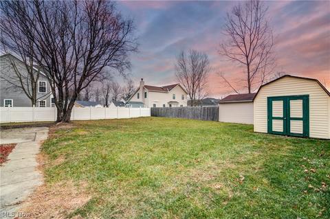 408 Alexis Dr, Elyria, OH 44035 photo 4