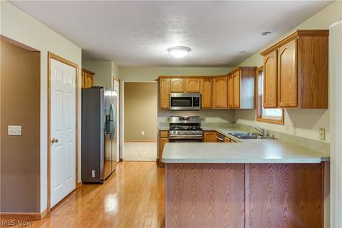 408 Alexis Dr, Elyria, OH 44035 photo 18