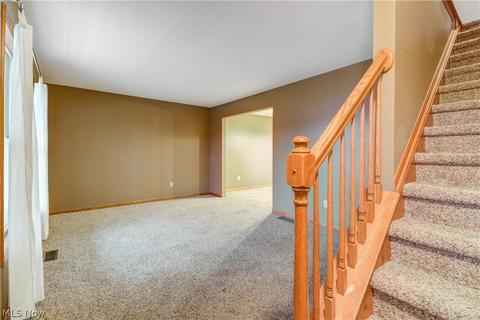 408 Alexis Dr, Elyria, OH 44035 photo 7