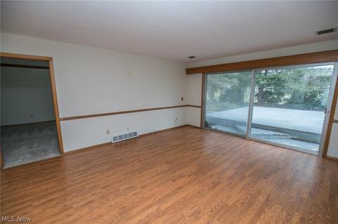 243 Wayne Dr, Berea, OH 44017 photo 5