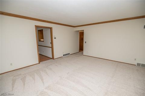 243 Wayne Dr, Berea, OH 44017 photo 13