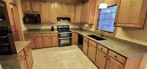 6930 Buckhorn Dr NW, Canton, OH 44708 photo 6