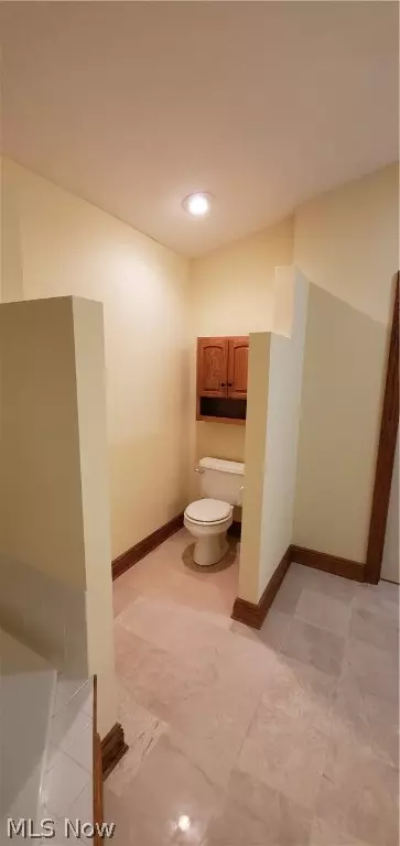 6930 Buckhorn Dr NW, Canton, OH 44708 photo 20