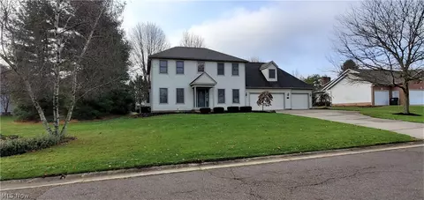 6930 Buckhorn Dr NW, Canton, OH 44708 photo 1