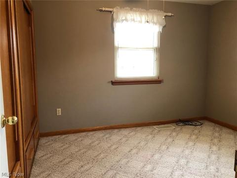 2000 N Cross St, Dover, OH 44622 photo 7