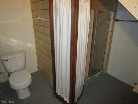 2000 N Cross St, Dover, OH 44622 photo 13