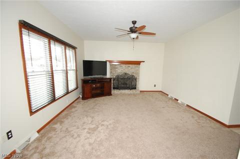 8010 Hunters Cv, Boardman, OH 44512 photo 7