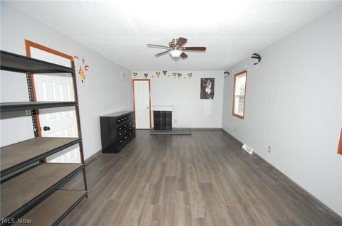 8010 Hunters Cv, Boardman, OH 44512 photo 12