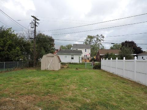 1951 E 44th St, Ashtabula, OH 44004 photo 4