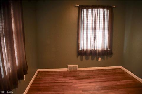 1026 Union Ave, Ashtabula, OH 44004 photo 5