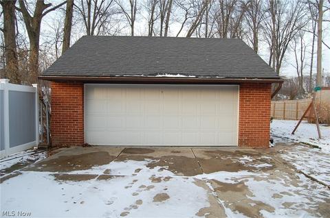 2428 Keystone Rd, Parma, OH 44134 photo 26