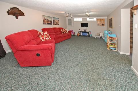 2428 Keystone Rd, Parma, OH 44134 photo 25