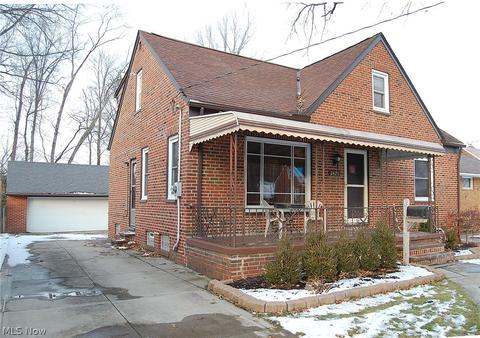 2428 Keystone Rd, Parma, OH 44134 photo 1