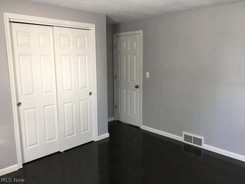 7104 Murray Ridge Rd, Elyria, OH 44035 photo 10