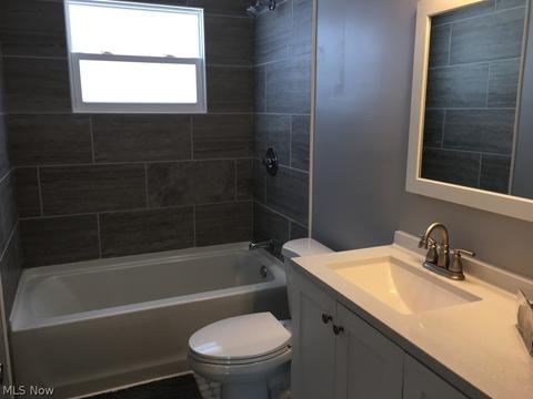 7104 Murray Ridge Rd, Elyria, OH 44035 photo 6